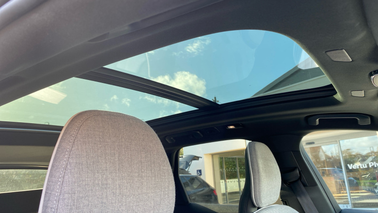 Volvo XC60 2.0 T8 [455] RC PHEV Ultimate Dark 5dr AWD Gtron Estate